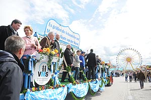 BEinzug zum Auftakt des Fr&uuml;hlingsfestes 2012 am 20.04.2012 (Foto: Ingrid Grossmann)